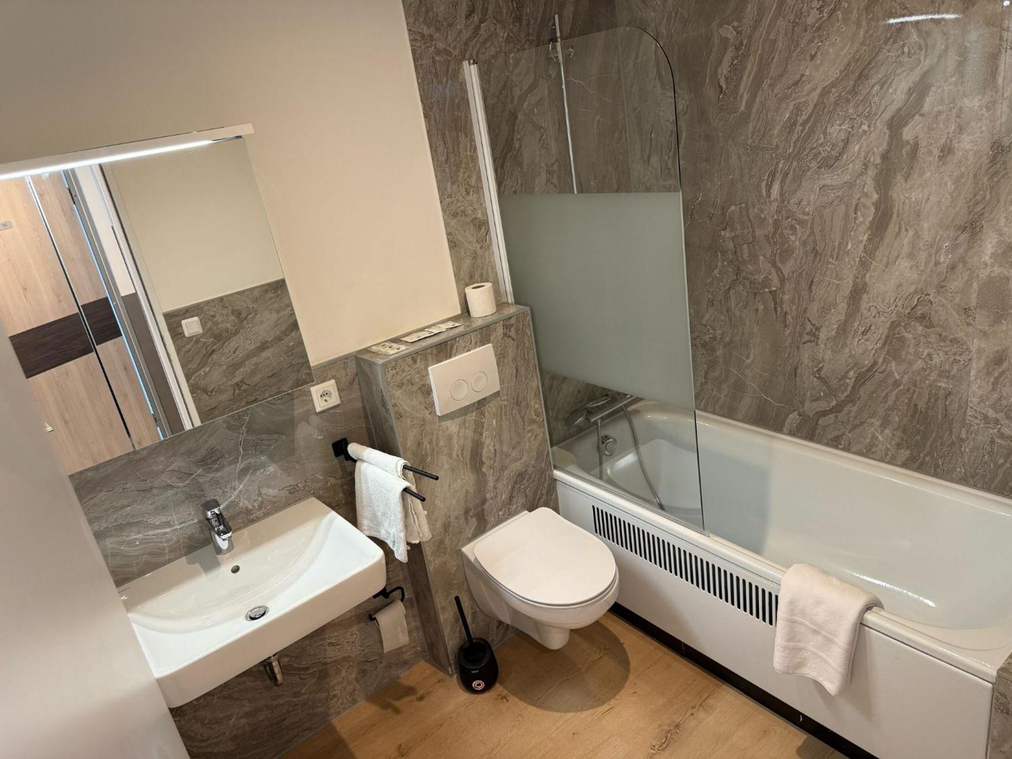 Hotel Erlenstegen Nuremberg Extérieur photo